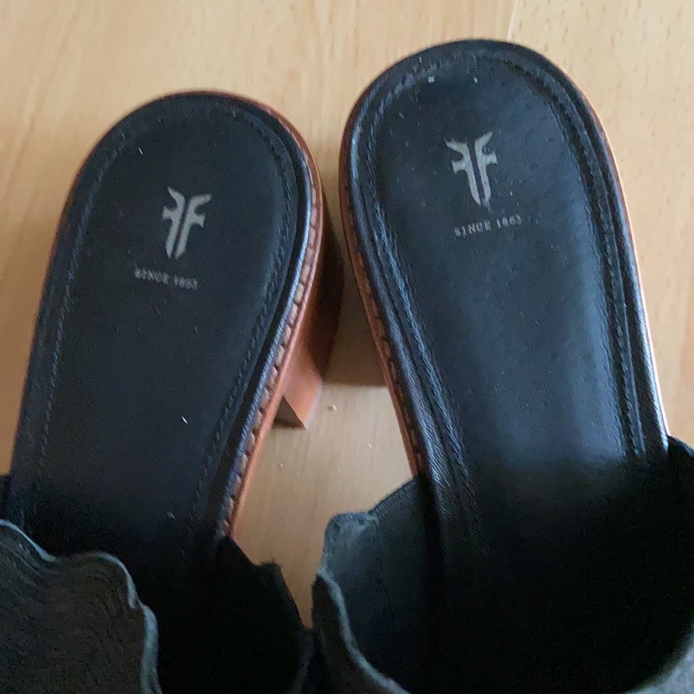 Frye NWOT - Picture 7 of 10